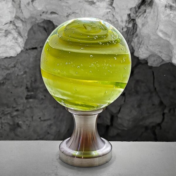 superbe boule escalier vert clair en pièce unique pour sublimer et personnaliser chaleureusement votre intérieur aux dimensions de votre choix