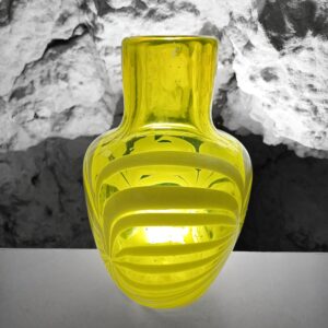 Vase 06
